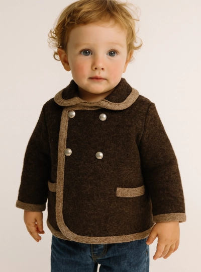 Abrigo cruzado para niño tipo Austriaca de Foque.