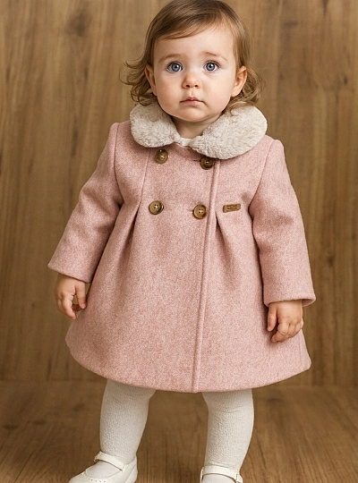 Abrigo de paño rosa para niña. Cuello desmontable