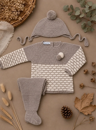Baby boy's knitted set with hat and leggings in mink color