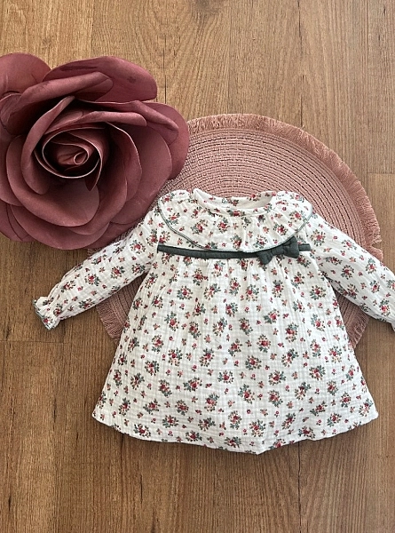 Baby girl dress Peach Collection.
