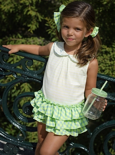 Blouse and skirt set from the Pescardinos collection Blouse and skirt set from the Pescardinos collection