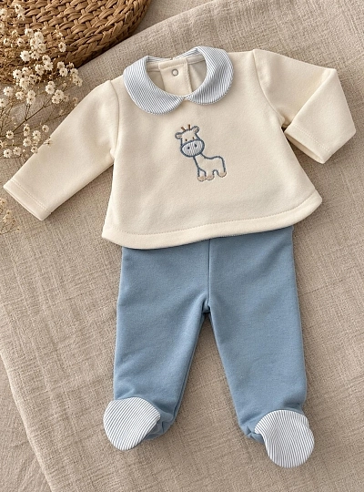 Blue Giraffe Baby Boy First Outfit – Arroyo