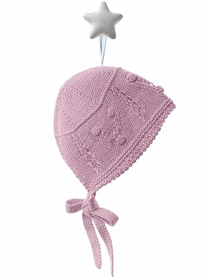 Capota para niña en punto finito. Primeras puestas Capota para niña en punto finito. Primeras puestas