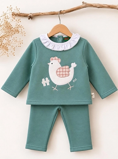 Chándal niña Gallina verde liquen – Conjunto infantil Chándal niña Gallina verde liquen – Conjunto infantil