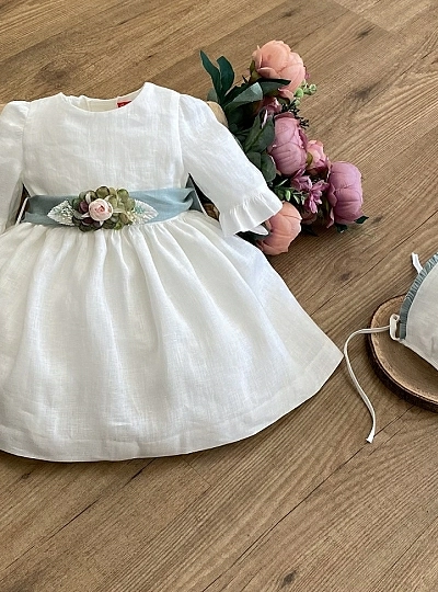 Conjunto bebé niña. Vestido y capota. Tres colores