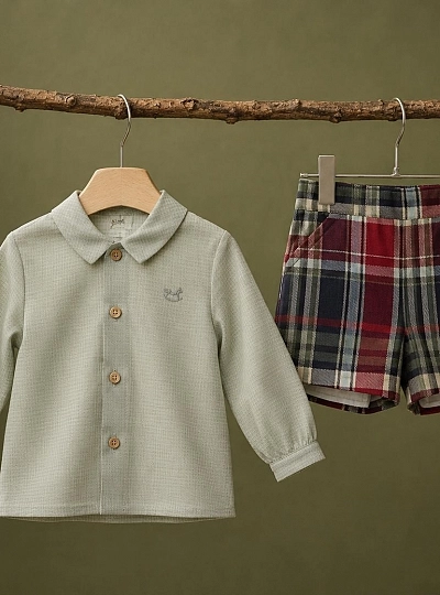 Conjunto bebé niño camisa verde empolvado y pantalón de cuadros colección Pascua Conjunto bebé niño camisa verde empolvado y pantalón de cuadros colección Pascua
