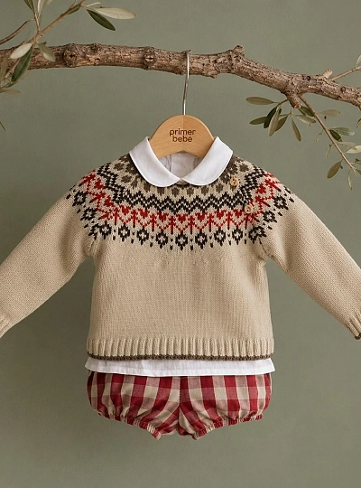 Conjunto bebé niño tres piezas jersey de punto, blusa y bombacho colección Guinda Conjunto bebé niño tres piezas jersey de punto, blusa y bombacho colección Guinda