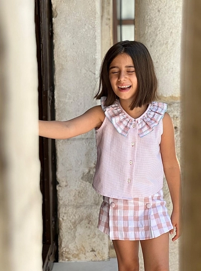 Conjunto blusa y falda pantalón colección Fresa y Nata Conjunto blusa y falda pantalón colección Fresa y Nata