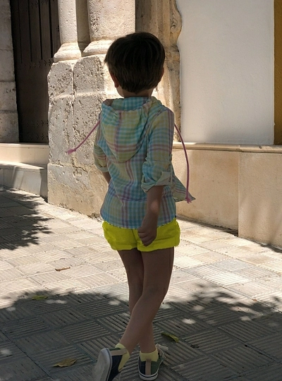 Conjunto camisa de cuadritos y pantalón de la Peppa