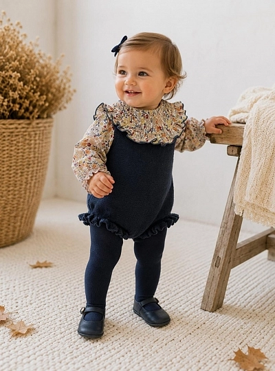 Conjunto Niña Ranita de Punto y Blusa Colección Camelia Conjunto Niña Ranita de Punto y Blusa Colección Camelia