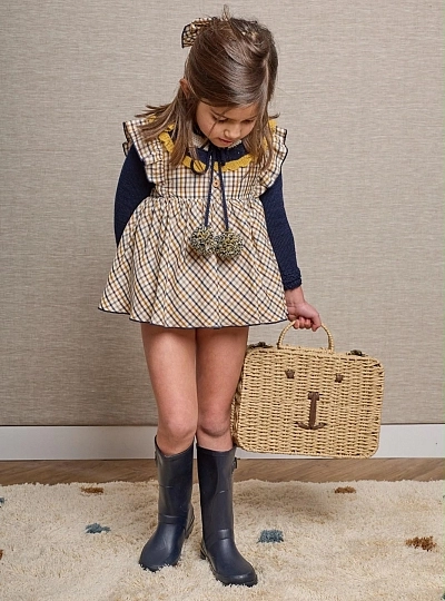 Conjunto niña ranita pichy y jersey Colección Castaña La Martinica Conjunto niña ranita pichy y jersey Colección Castaña La Martinica