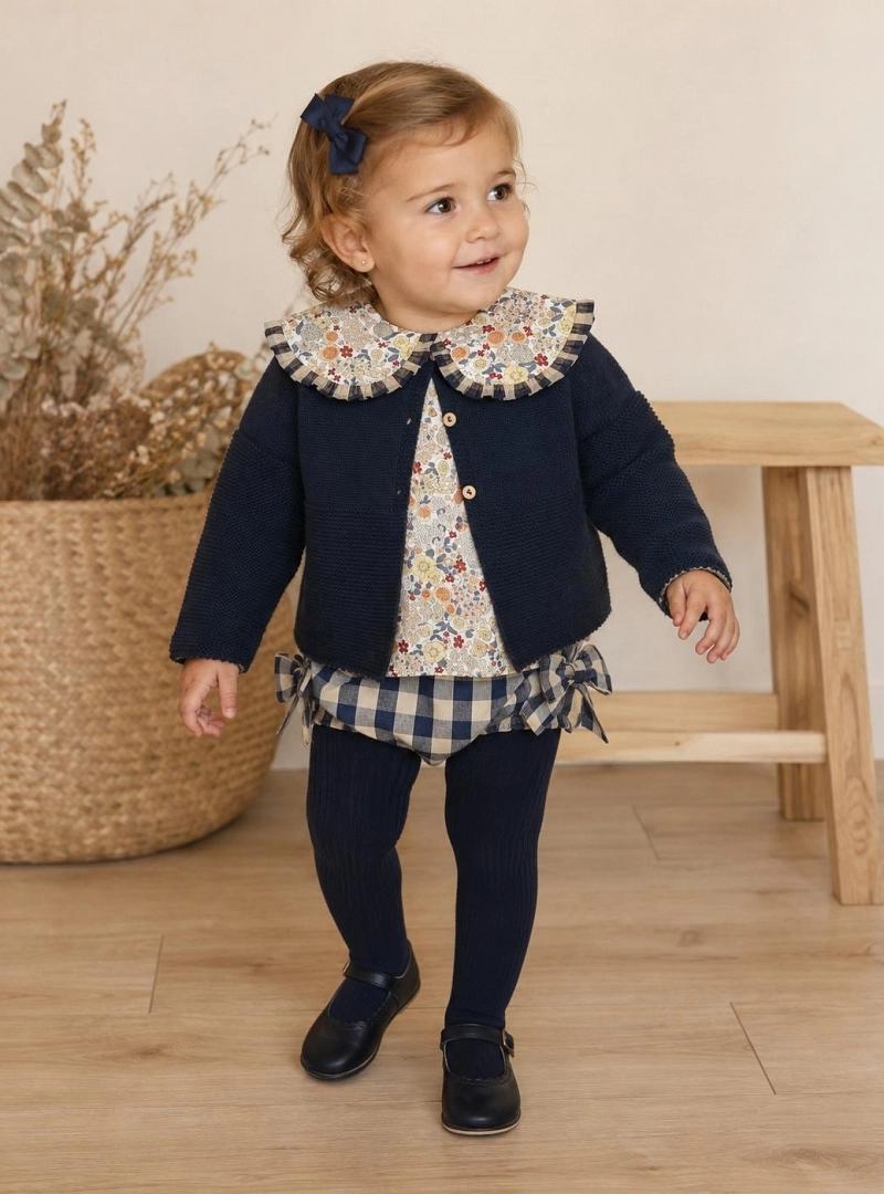 Conjunto Niña tres piezas. Colección Camelia Conjunto Niña tres piezas. Colección Camelia