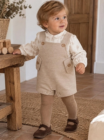 Conjunto Niño Peto Arena y Blusa de Viella con Conejitos Conjunto Niño Peto Arena y Blusa de Viella con Conejitos