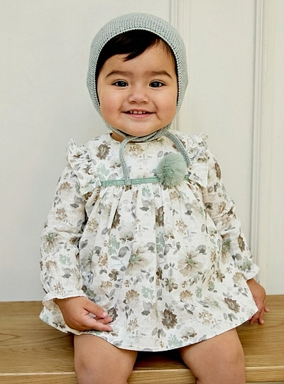Conjunto para niña Jesusito y braga colección York