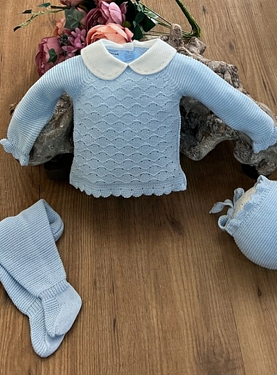 Conjunto para niño azul y blanco. Punto de Verano