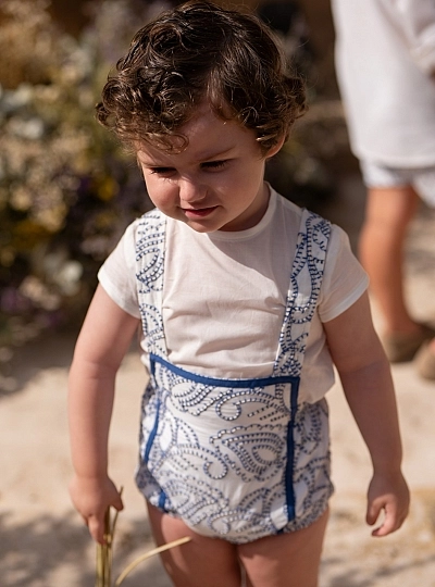 Conjunto para niño. Blusa y ranita bordada Colección Salitre