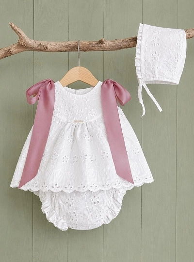 Conjunto tres piezas para niña Colección Nácar Conjunto tres piezas para niña Colección Nácar