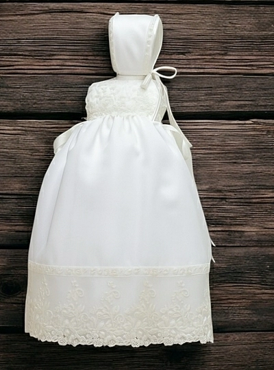 Conjunto unisex para Bautismo. Talla unica Conjunto unisex para Bautismo. Talla unica