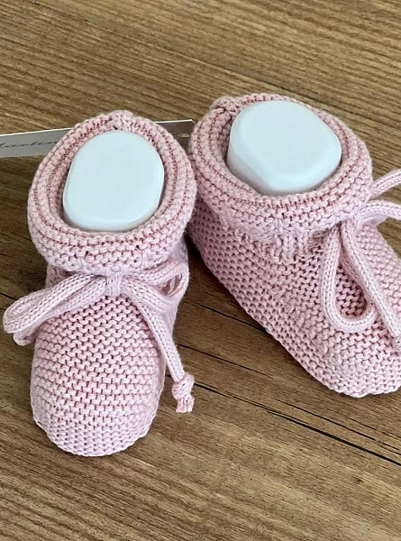 Cotton knit booties.