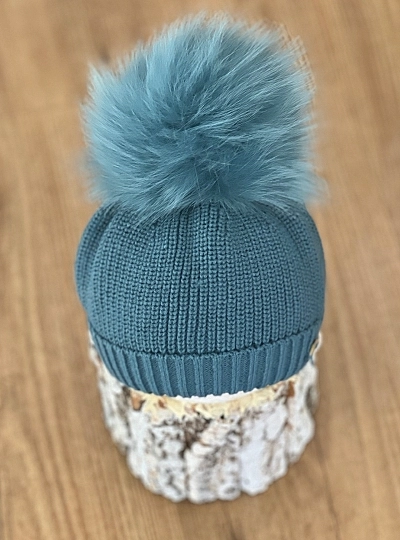 English point beanie with natural fur pompom.