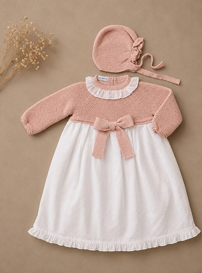 Faldón unisex de plumeti con cuerpo y capota de punto para bebé Faldón unisex de plumeti con cuerpo y capota de punto para bebé