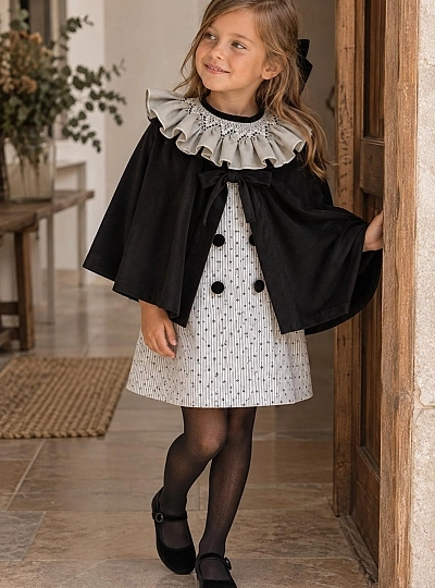 Girl's dress with velvet cape – Azabache Collection Girl's dress with velvet cape – Azabache Collection