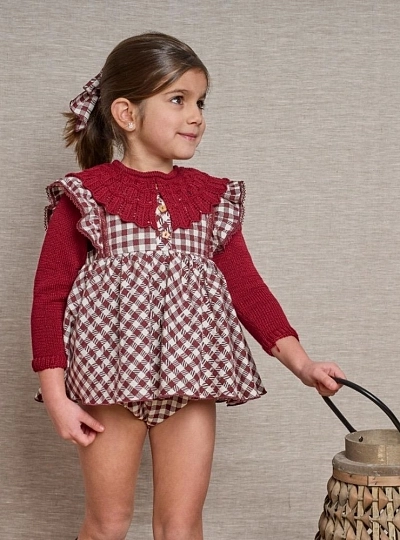 Girls' romper and sweater set from the Baúl del Peque collection by La Martinica Girls' romper and sweater set from the Baúl del Peque collection by La Martinica