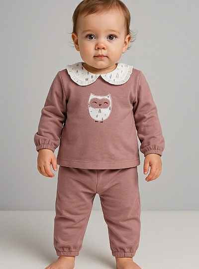 Girls' tracksuit with makeup-colored fleece. Tundra Family