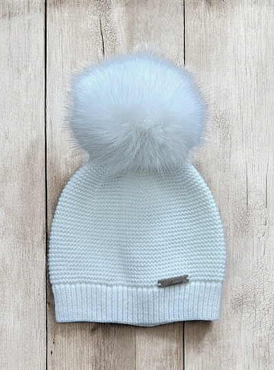 Gorrito con pompón de pelo sintético. Varios colores. Unisex
