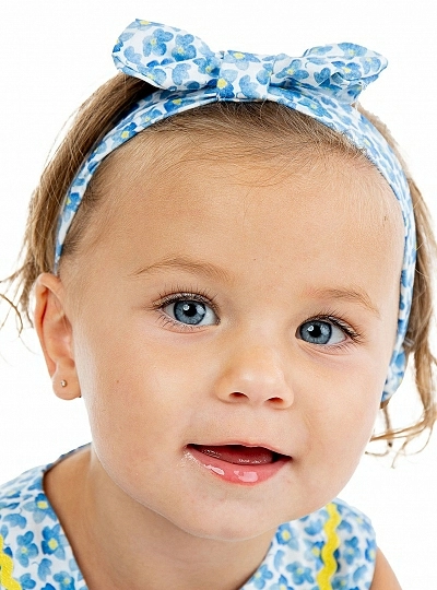 Headband with rubber blue daisies