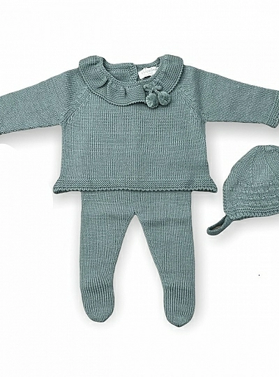 Knitted set in three colors.