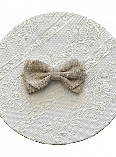 Linen bow tie in three colors.
