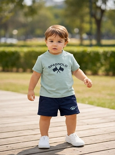 Outfit for boys: green t-shirt and navy trousers