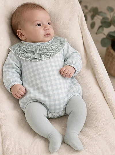 Pelele para bebé niño de cuadro vichy con cuello de punto | Colección Sophia