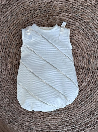 Pelele unisex de piqué tallas 9 y 12 meses