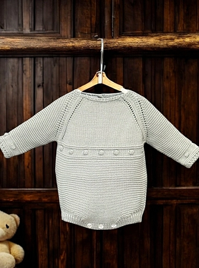 Pelele unisex de punto en tres colores