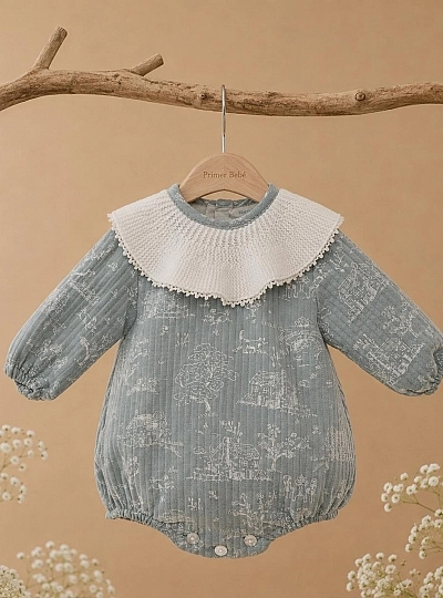 Pelele Unisex Freya Verde Empolvado con Cuello de Punto