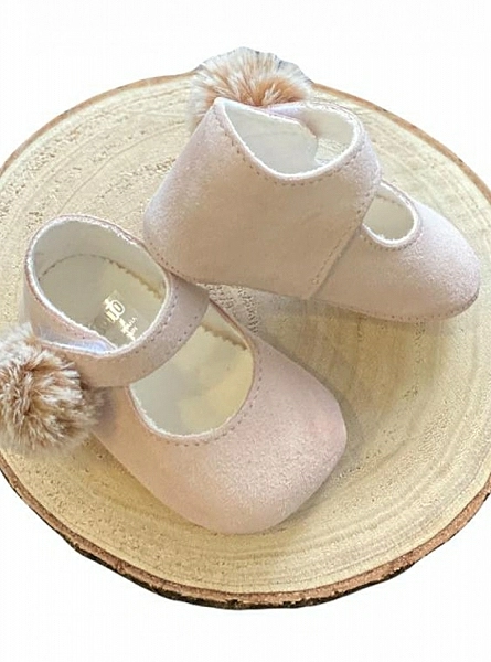 Pink suede shoe with camel pompom