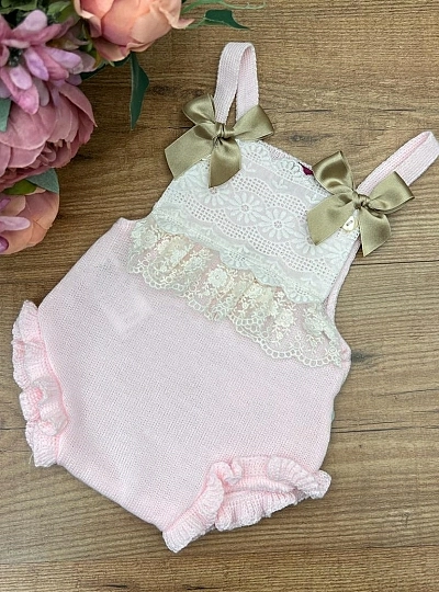 Ranita para niña en punto fino color rosa. Talla única