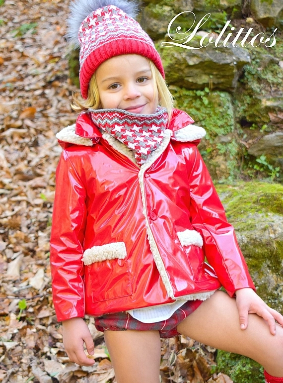 Red patent leather coat for boy Nadal collection by Lolittos