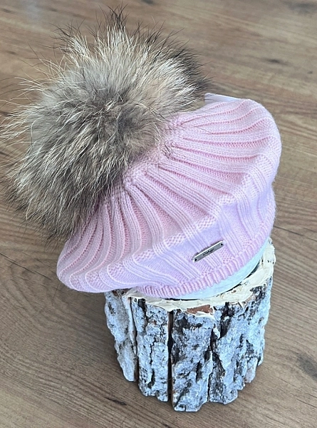Ribbed knit beret with fur pompom. various sizes and colors