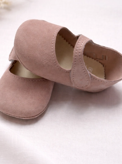 Sandalias para niña de ante rosa viejo Sandalias para niña de ante rosa viejo