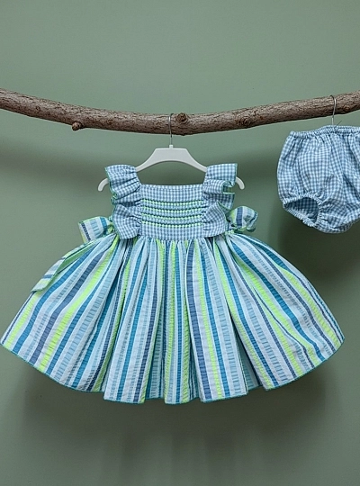 Striped baby outfit and bloomers