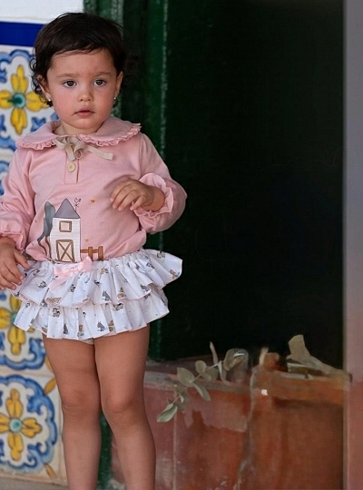 Sweatshirt and panties for girls from the Granja de Pio Pio collection