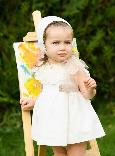 Three-piece ceremony outfit from the Entre Ramas Collection Three-piece ceremony outfit from the Entre Ramas Collection