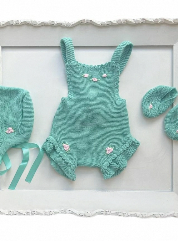 Three piece set. Green and pink by Nini