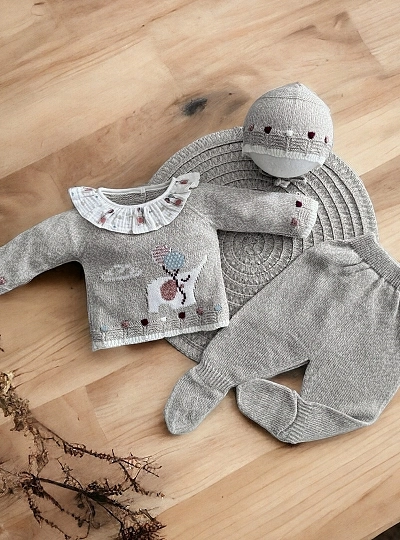 Unisex knit set with muslin from the Bodoques collection Unisex knit set with muslin from the Bodoques collection