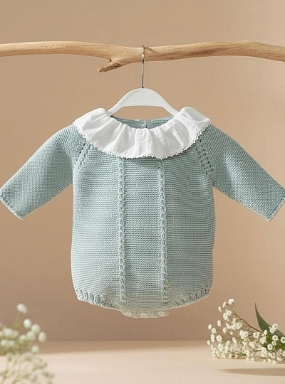 Unisex knitted baby romper with ruffled collar