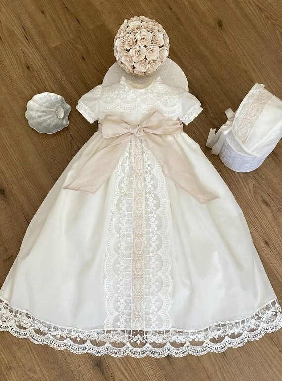 Unisex set. Organza skirt and hood with linen bow. M.Short