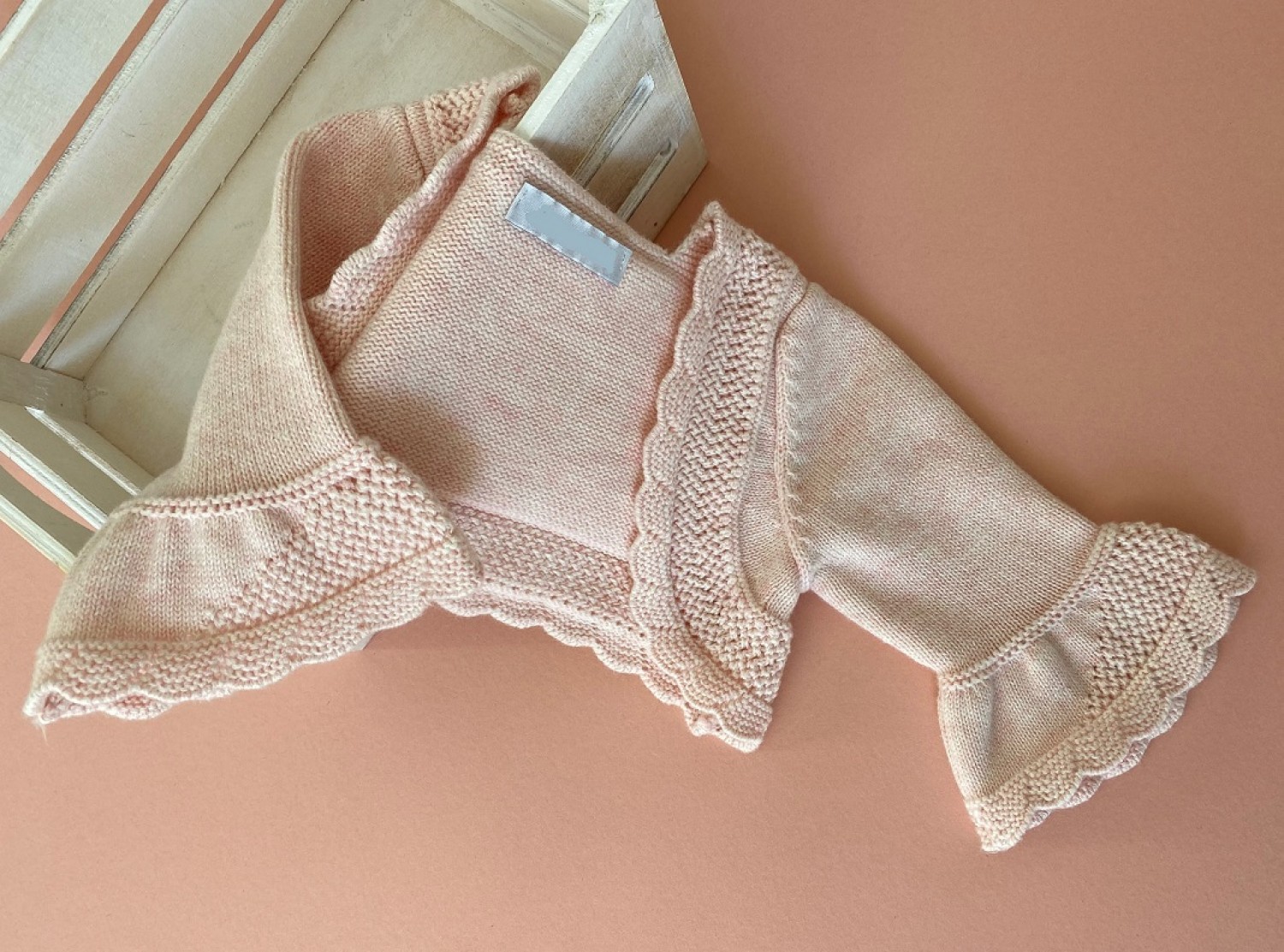 Short jacket Bolero type in pink stick. Half sleeve Primer Beb